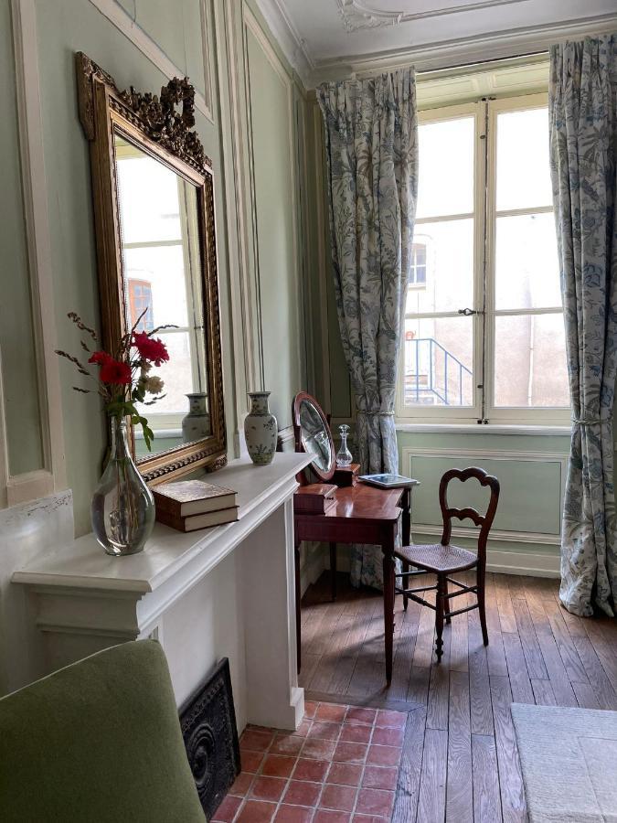 Bed and Breakfast Maison Zola Saint-Amand-Mont-Rond Exterior foto